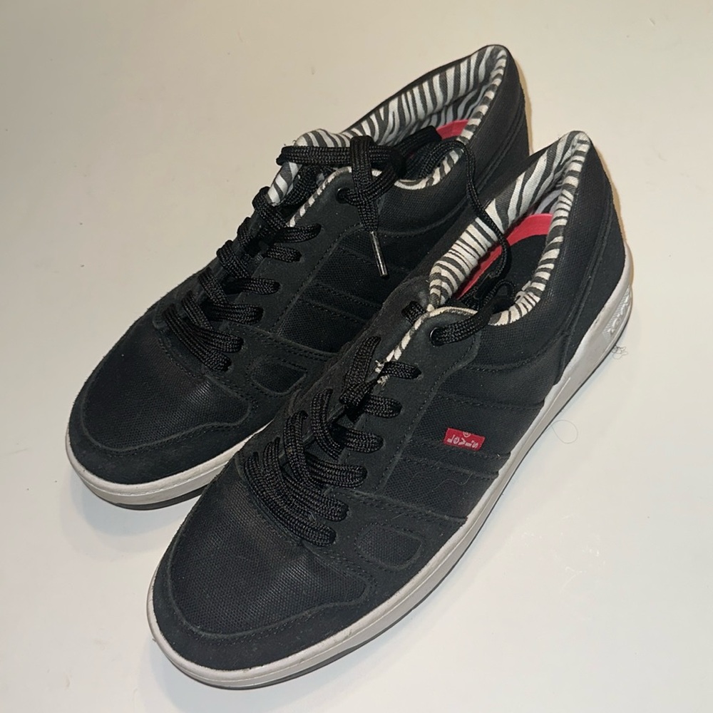 Women’s Solid Black Levi’s Sneakers - image 1